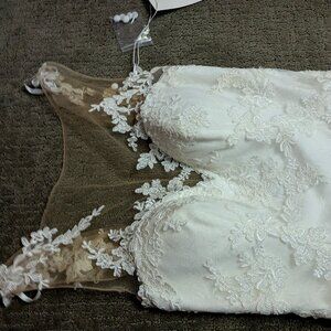 Luna  Novias Wedding Dress Size 10 US